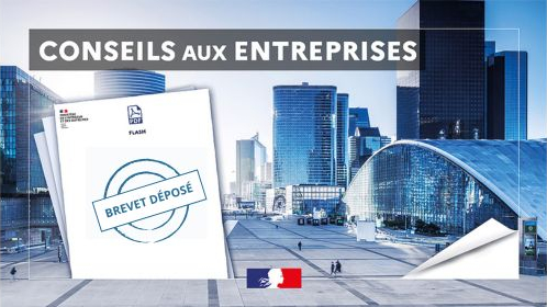 Photographie d’un quartier moderne avec écrit « Conseils aux entreprises » et une illustration d’un brevet déposé.