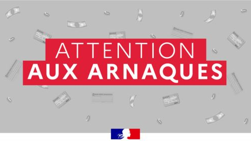 Infographie sensibilisant aux arnaques avec des billets, pièces et cartes bancaires en fond.